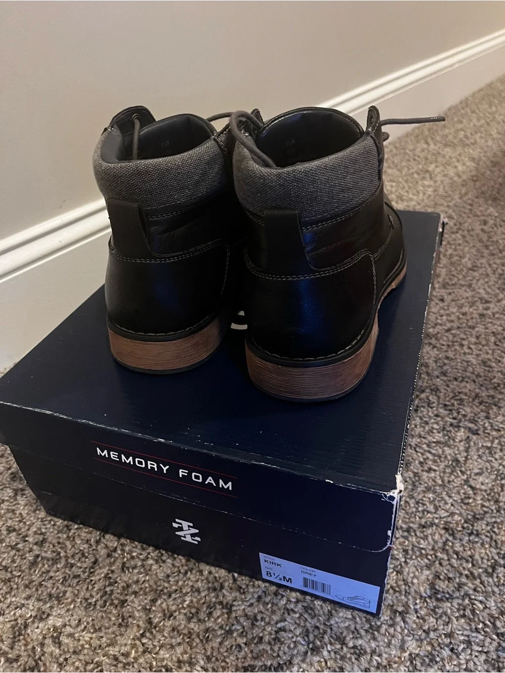 Izod Black and Gray Leather Chukka Boots